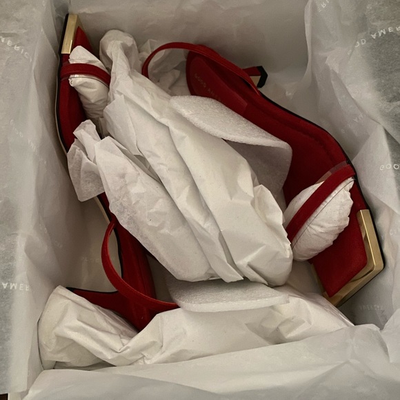 Good American strap heels - Picture 2 of 3